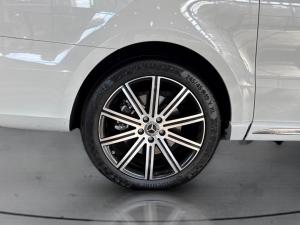 Mercedes-Benz V-Class V300d Exclusive - Image 16
