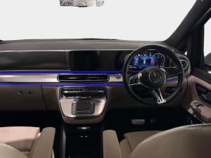 Mercedes-Benz V-Class V300d Exclusive - Image 21