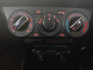 Suzuki Swift 1.2 GLX auto - Image 11