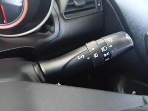 Suzuki Swift 1.2 GLX auto - Image 20