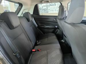 Suzuki Swift 1.2 GLX auto - Image 23