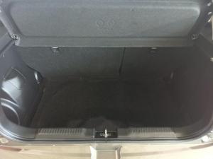 Suzuki Swift 1.2 GLX auto - Image 25
