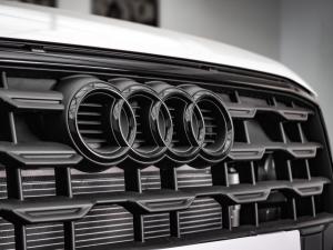 Audi Q2 35TFSI Black Edition - Image 4