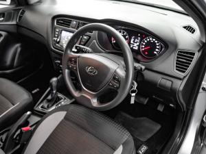 Hyundai i20 1.4 Motion auto - Image 11