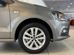 Volkswagen Polo Vivo hatch 1.6 Comfortline auto - Image 8