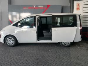 Hyundai Staria 2.2D Executive 9-seater - Image 2