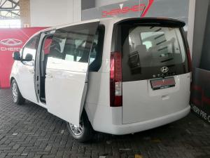 Hyundai Staria 2.2D Executive 9-seater - Image 3