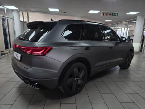 Volkswagen Touareg V6 TDI R-Line Final Edition - Image 3