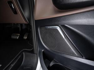Mercedes-Benz V-Class V300d Exclusive - Image 18
