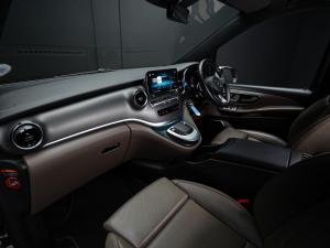 Mercedes-Benz V-Class V300d Exclusive - Image 20