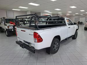 Toyota Hilux 2.4GD-6 single cab 4x4 Raider manual - Image 2