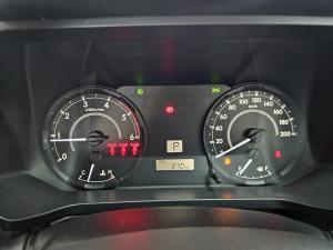 Toyota Hilux 2.8GD-6 double cab SRX 4x4 - Image 9