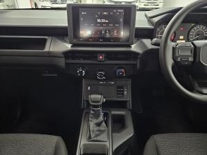 Toyota Hilux 2.8GD-6 double cab SRX 4x4 - Image 12