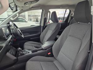 Toyota Hilux 2.8GD-6 double cab SRX 4x4 - Image 14