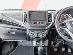 Toyota Vitz 1.0 XR manual - Image 9