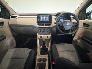 Renault Triber 1.0 Evolution - Image 6