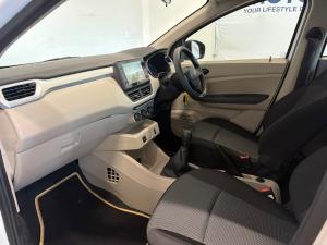 Renault Triber 1.0 Evolution - Image 7