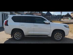 Toyota Land Cruiser Prado 3.0DT VX - Image 3