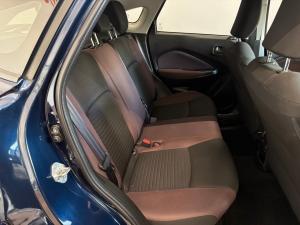 Toyota Starlet Cross 1.5 XS auto - Image 13