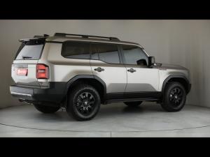 Toyota Land Cruiser Prado 2.8GD VX-R First Edition - Image 2
