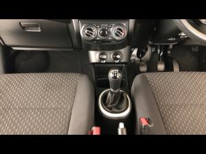 Toyota Vitz 1.0 XR manual - Image 15