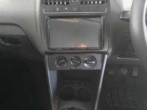 Volkswagen Polo Vivo hatch 1.4 Life - Image 12