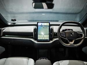 Volvo EX30 Single Motor Extended Range Ultra - Image 10