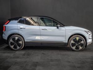 Volvo EX30 Single Motor Extended Range Ultra - Image 11