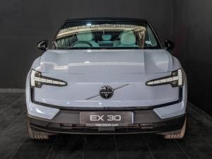 Volvo EX30 Single Motor Extended Range Ultra - Image 12