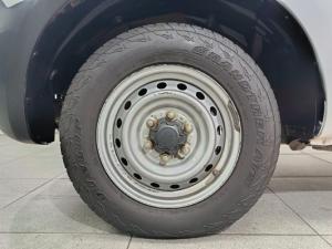 Ford Ranger 2.2TDCi (aircon) - Image 13