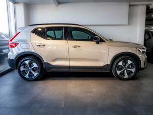 Volvo XC40 B4 Plus Dark - Image 12