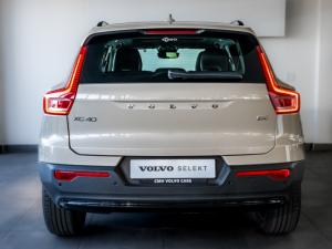 Volvo XC40 B4 Plus Dark - Image 13