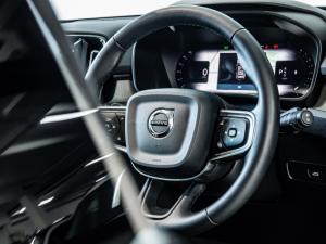 Volvo XC40 B4 Plus Dark - Image 2