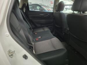 Nissan X-Trail 2.5 4x4 Acenta Tech - Image 10