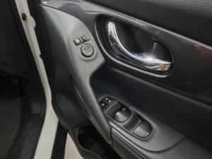 Nissan X-Trail 2.5 4x4 Acenta Tech - Image 11