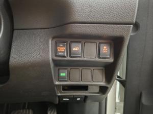 Nissan X-Trail 2.5 4x4 Acenta Tech - Image 21