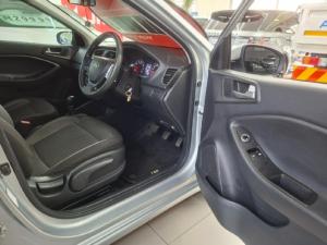 Hyundai i20 1.2 Motion - Image 9