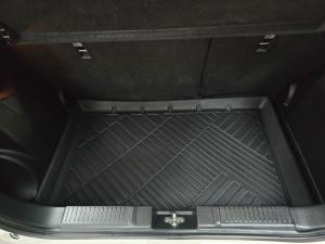 Suzuki Swift 1.2 GLX auto - Image 3