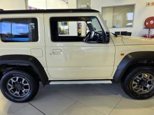 Suzuki Jimny 1.5 GLX AllGrip 3-door manual - Image 16