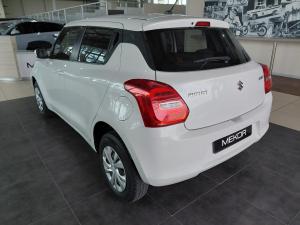 Suzuki Swift 1.2 GLX auto - Image 11