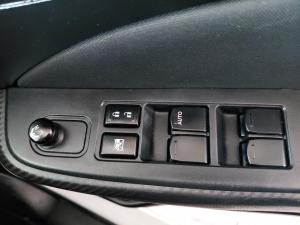 Suzuki Swift 1.2 GLX auto - Image 17