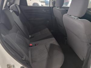Suzuki Swift 1.2 GLX auto - Image 20