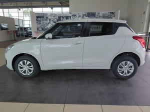 Suzuki Swift 1.2 GLX auto - Image 4