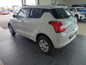 Suzuki Swift 1.2 GLX auto - Image 5