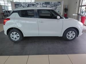 Suzuki Swift 1.2 GLX auto - Image 6