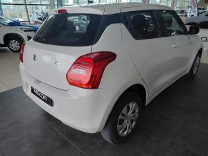 Suzuki Swift 1.2 GLX auto - Image 8