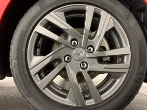 Peugeot 208 1.2 Active - Image 13
