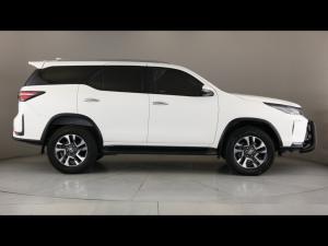 Toyota Fortuner 2.4GD-6 auto - Image 3