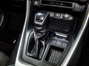 Toyota RAV4 2.0 GX auto - Image 16
