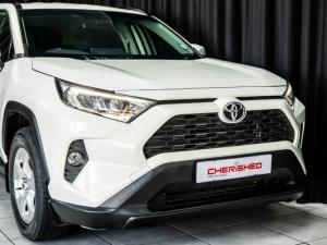 Toyota RAV4 2.0 GX auto - Image 3
